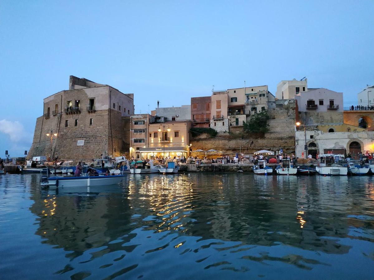Marina Blu Rooms Кастелламмаре-дель-Голфо Экстерьер фото